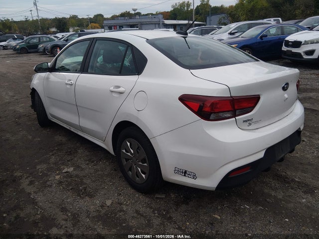46273561 :رقم المزاد ، 3KPA24AB9JE077867 vin ، 2018 Kia Rio S مزاد بيع