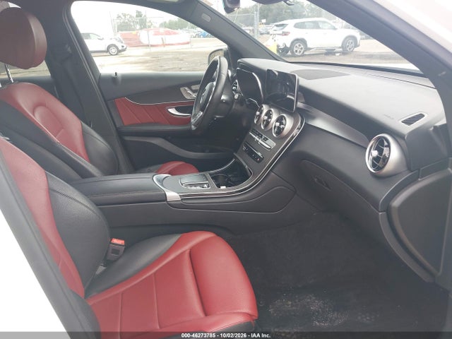 2021 Mercedes-benz Glc 300 Suv მანქანა იყიდება აუქციონზე, vin: W1N0G8DB0MV320863, აუქციონის ნომერი: 46273785