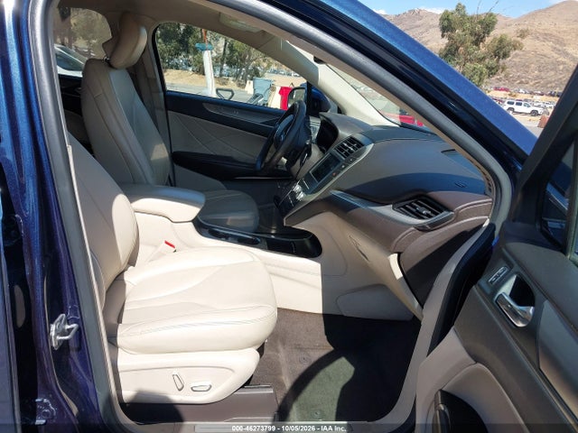 Продажа на аукционе авто 2017 Lincoln Mkc Premiere, vin: 5LMCJ1C98HUL33828, номер лота: 46273799
