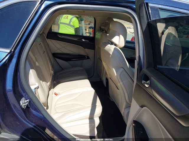 Продажа на аукционе авто 2017 Lincoln Mkc Premiere, vin: 5LMCJ1C98HUL33828, номер лота: 46273799