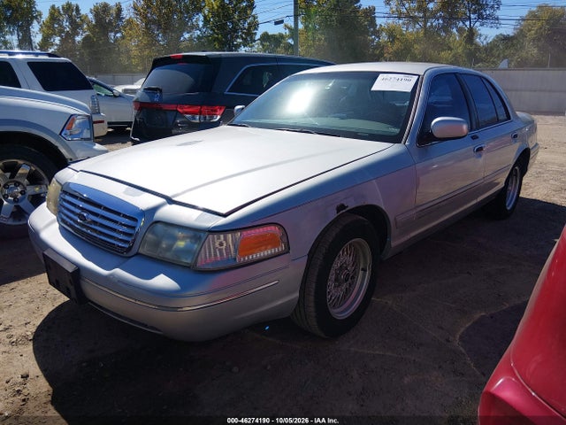 2002 Ford Crown Victoria Lx მანქანა იყიდება აუქციონზე, vin: 2FAFP74W02X115947, აუქციონის ნომერი: 46274190