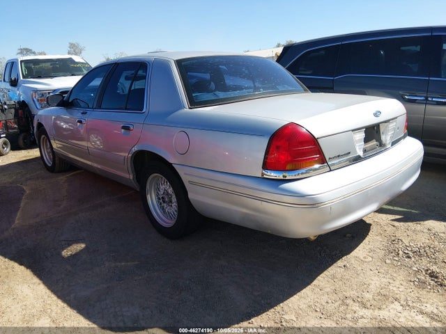 2002 Ford Crown Victoria Lx მანქანა იყიდება აუქციონზე, vin: 2FAFP74W02X115947, აუქციონის ნომერი: 46274190