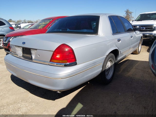 2002 Ford Crown Victoria Lx მანქანა იყიდება აუქციონზე, vin: 2FAFP74W02X115947, აუქციონის ნომერი: 46274190
