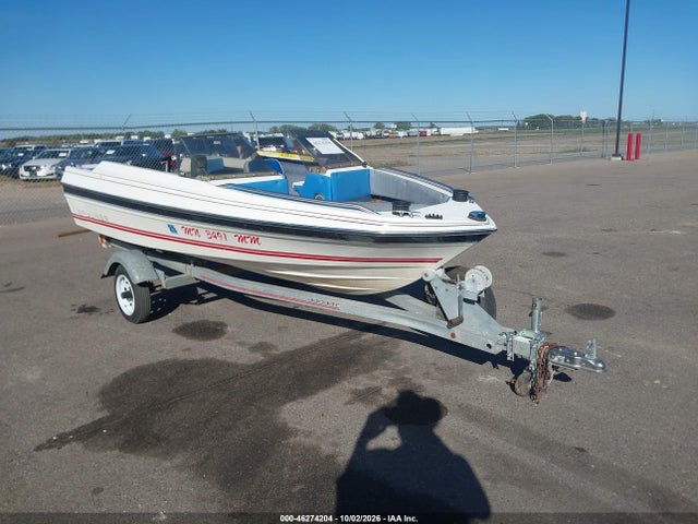 46274204 :رقم المزاد ، BJYA83CLG586 vin ، 1986 Bayliner Capri مزاد بيع