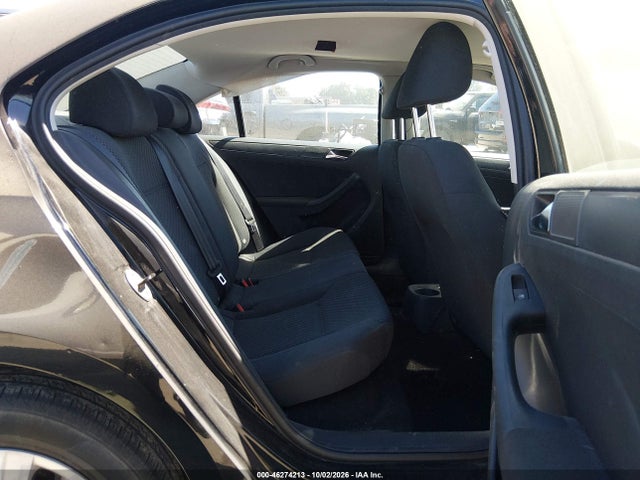 2011 Volkswagen Jetta 2.0l S მანქანა იყიდება აუქციონზე, vin: 3VW2K7AJ9BM042635, აუქციონის ნომერი: 46274213