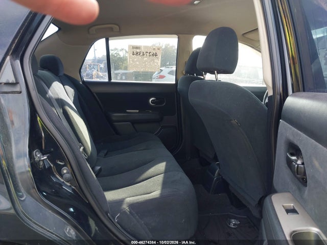 2011 Nissan Versa 1.8s მანქანა იყიდება აუქციონზე, vin: 3N1BC1AP7BL379279, აუქციონის ნომერი: 46274384