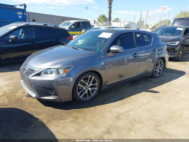 Lexus CT 200H 2016 JTHKD5BH3G2268647 Image 2