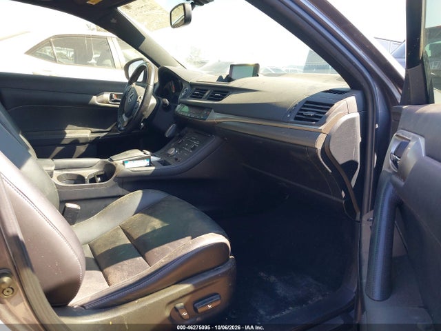 Lexus CT 200H 2016 JTHKD5BH3G2268647 Image 5