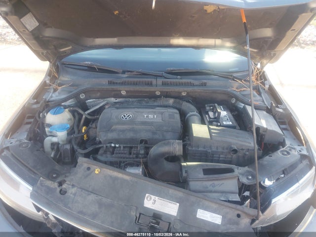 46275110 :رقم المزاد ، 3VWD17AJ0FM208753 vin ، 2015 Volkswagen Jetta 1.8t Se مزاد بيع