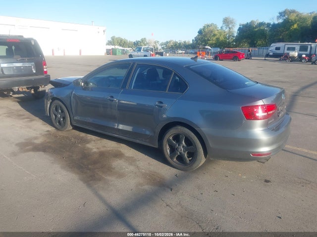 46275110 :رقم المزاد ، 3VWD17AJ0FM208753 vin ، 2015 Volkswagen Jetta 1.8t Se مزاد بيع