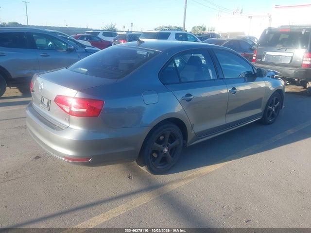 46275110 :رقم المزاد ، 3VWD17AJ0FM208753 vin ، 2015 Volkswagen Jetta 1.8t Se مزاد بيع