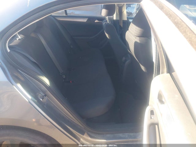 46275110 :رقم المزاد ، 3VWD17AJ0FM208753 vin ، 2015 Volkswagen Jetta 1.8t Se مزاد بيع