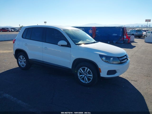 2013 Volkswagen Tiguan S მანქანა იყიდება აუქციონზე, vin: WVGAV3AX1DW562409, აუქციონის ნომერი: 46275219