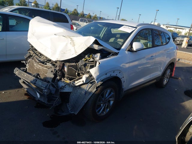 Hyundai TUCSON SE 2016 KM8J33A49GU180236 Image 2