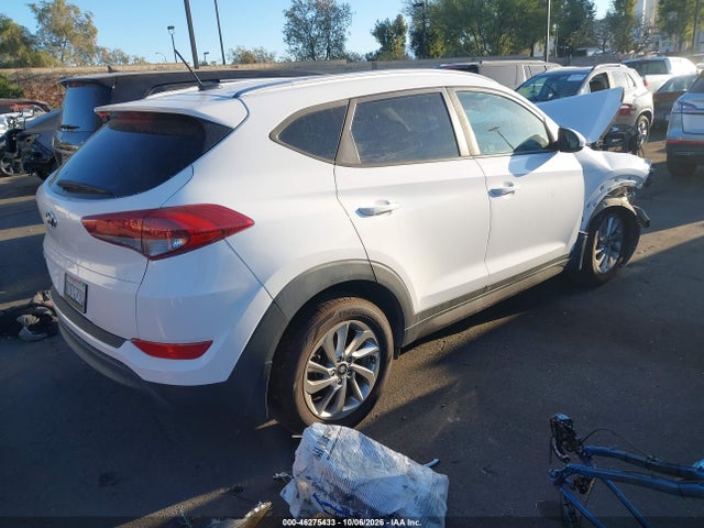 Hyundai TUCSON SE 2016 KM8J33A49GU180236 Image 4