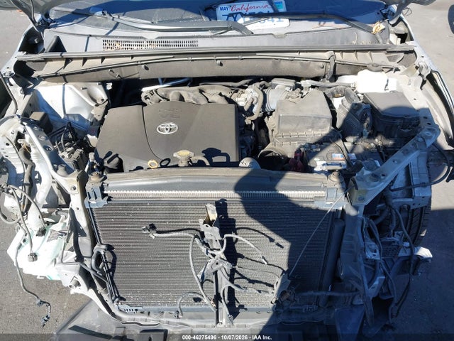 Toyota Highlander Limited 2017 5TDDZRFH7HS360870 Image 10