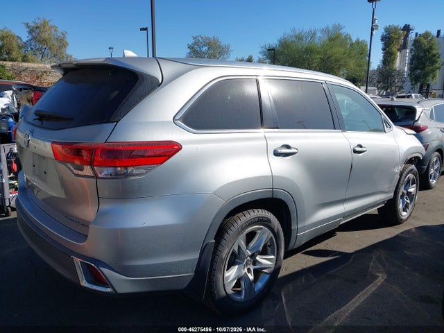 Toyota Highlander Limited 2017 5TDDZRFH7HS360870 Image 13