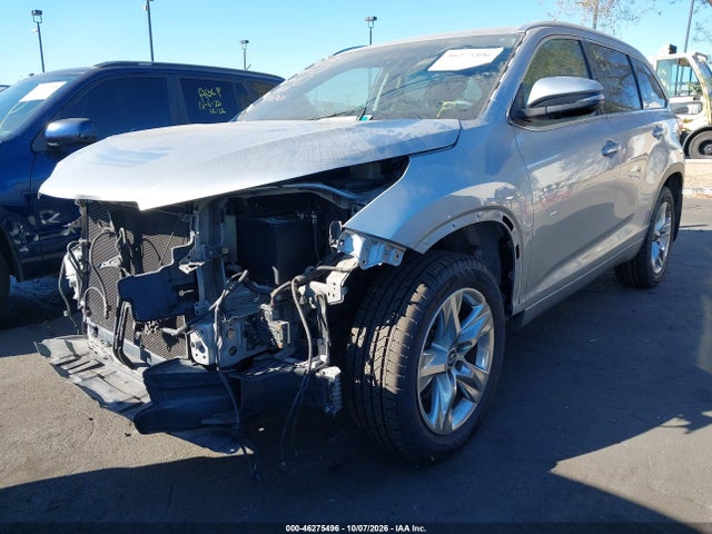 Toyota Highlander Limited 2017 5TDDZRFH7HS360870 Image 2