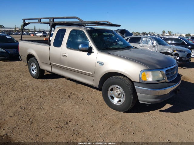 46275531 :رقم المزاد ، 1FTRX17L42NA61379 vin ، 2002 Ford F-150 Lariat/xl/xlt مزاد بيع
