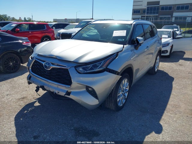 46275648 :رقم المزاد ، 5TDYARAH2NS511951 vin ، 2022 Toyota Highlander Hybrid Limited مزاد بيع