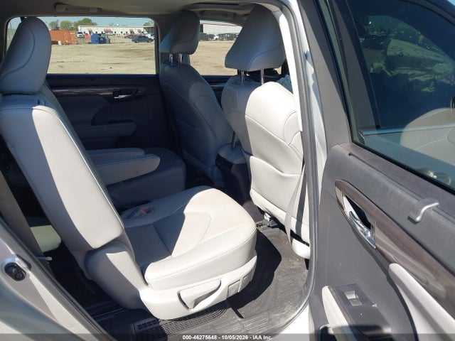 46275648 :رقم المزاد ، 5TDYARAH2NS511951 vin ، 2022 Toyota Highlander Hybrid Limited مزاد بيع