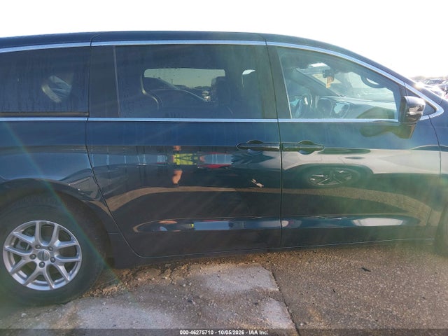 Продажа на аукционе авто 2025 Chrysler Pacifica Select, vin: 2C4RC1BG0SR541086, номер лота: 46275710