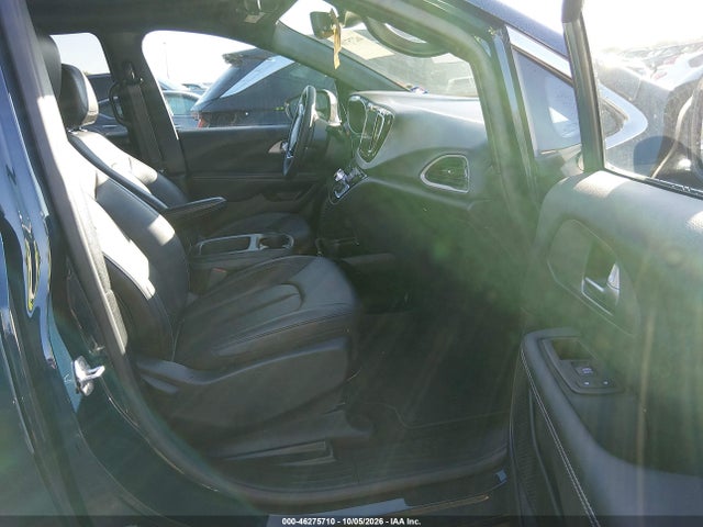 Продажа на аукционе авто 2025 Chrysler Pacifica Select, vin: 2C4RC1BG0SR541086, номер лота: 46275710
