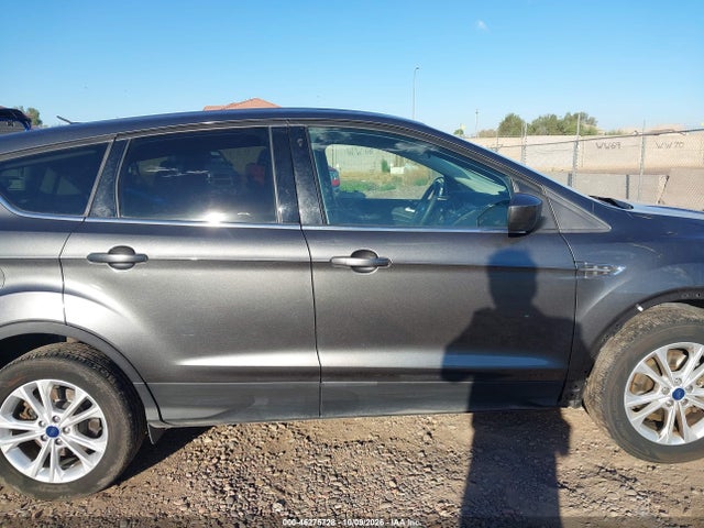 Ford ESCAPE SE 2017 1FMCU0G98HUC02087 Image 14