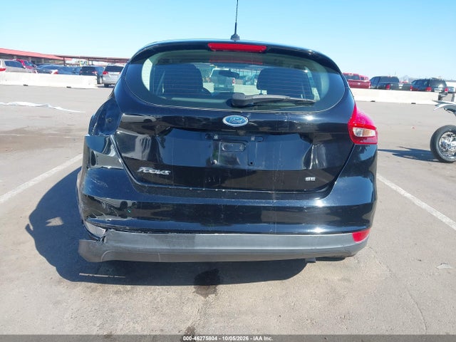 Ford FOCUS SE 2018 1FADP3K29JL237301 Image 17