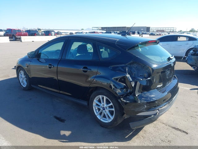 Ford FOCUS SE 2018 1FADP3K29JL237301 Image 3