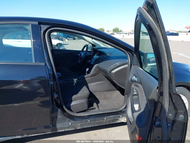 Ford FOCUS SE 2018 1FADP3K29JL237301 Image 5