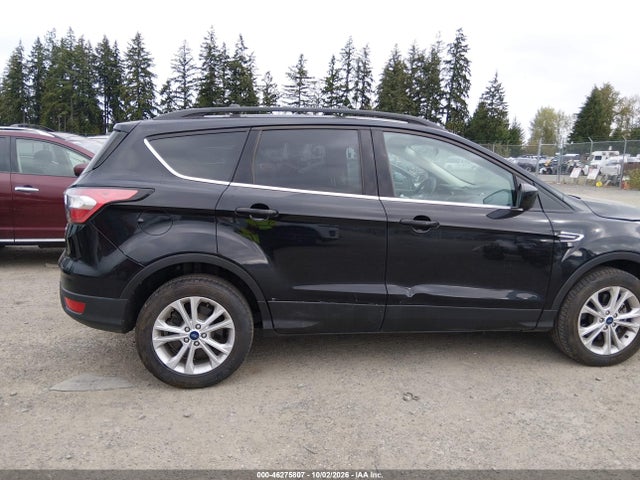 Продажа на аукционе авто 2018 Ford Escape Se, vin: 1FMCU9GD8JUA86811, номер лота: 46275807