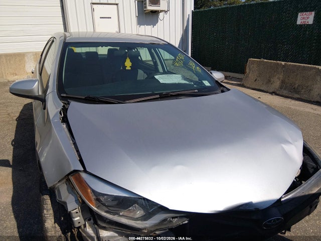46275832 :رقم المزاد ، 2T1BURHE1FC381938 vin ، 2015 Toyota Corolla Le مزاد بيع