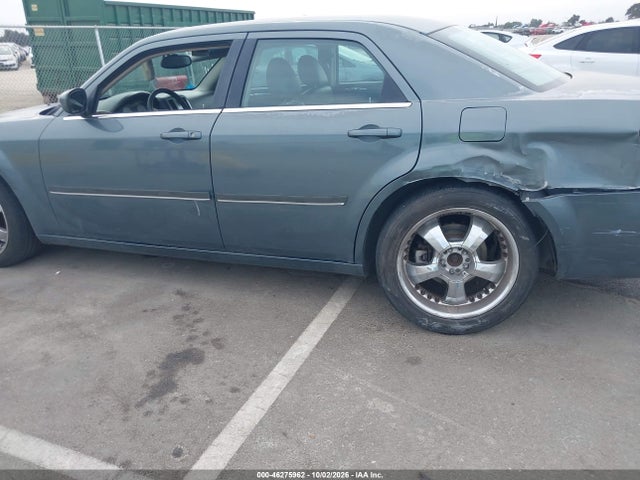 2005 Chrysler 300 Touring მანქანა იყიდება აუქციონზე, vin: 2C3AA53G65H123302, აუქციონის ნომერი: 46275962