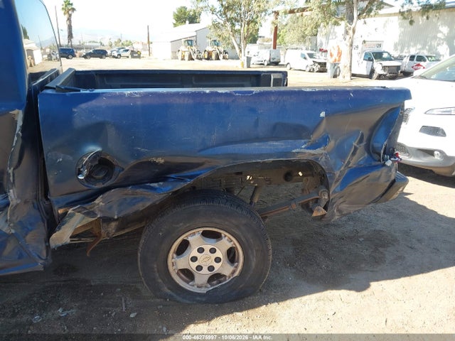2000 Chevrolet Silverado 1500 Ls მანქანა იყიდება აუქციონზე, vin: 2GCEC19T4Y1181345, აუქციონის ნომერი: 46275997