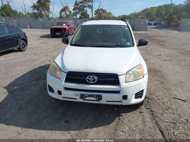 2010 Toyota Rav4 მანქანა იყიდება აუქციონზე, vin: JTMBF4DV9AD035585, აუქციონის ნომერი: 46276058