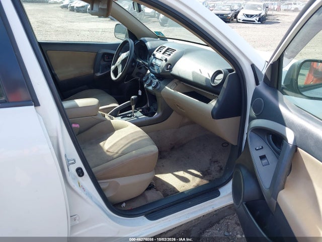 2010 Toyota Rav4 მანქანა იყიდება აუქციონზე, vin: JTMBF4DV9AD035585, აუქციონის ნომერი: 46276058