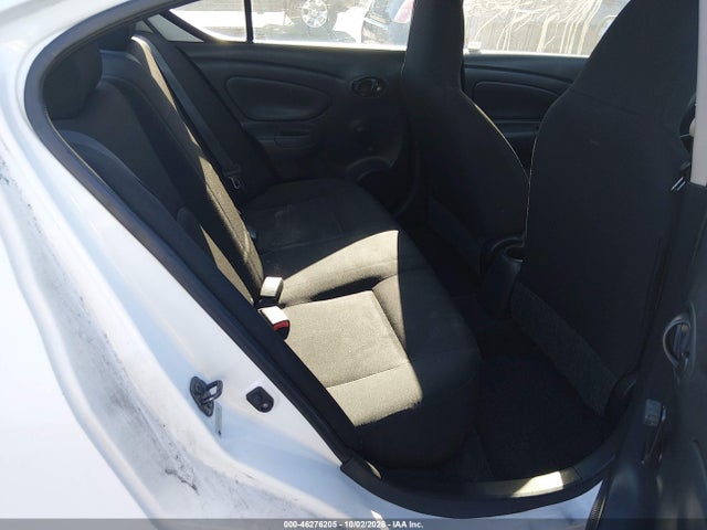 46276205 :رقم المزاد ، 3N1CN7AP6FL913654 vin ، 2015 Nissan Versa 1.6 S+ مزاد بيع