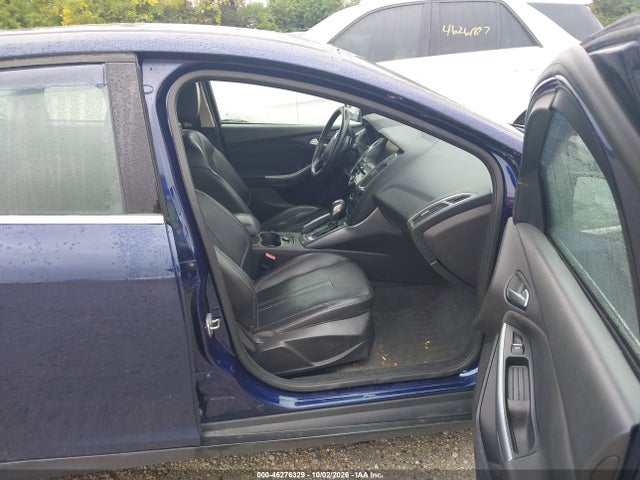 Продажа на аукционе авто 2012 Ford Focus Titanium, vin: 1FAHP3N22CL102483, номер лота: 46276329
