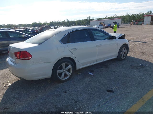 2012 Volkswagen Passat 2.5l Se მანქანა იყიდება აუქციონზე, vin: 1VWBH7A35CC084948, აუქციონის ნომერი: 46276402