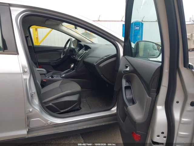 Ford FOCUS SE 2014 1FADP3K24EL144711 Image 5