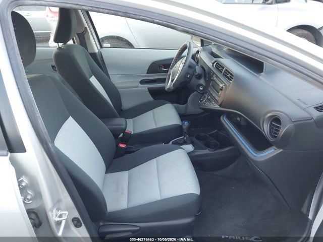 46276463 :رقم المزاد ، JTDKDTB36D1040038 vin ، 2013 Toyota Prius C Two مزاد بيع