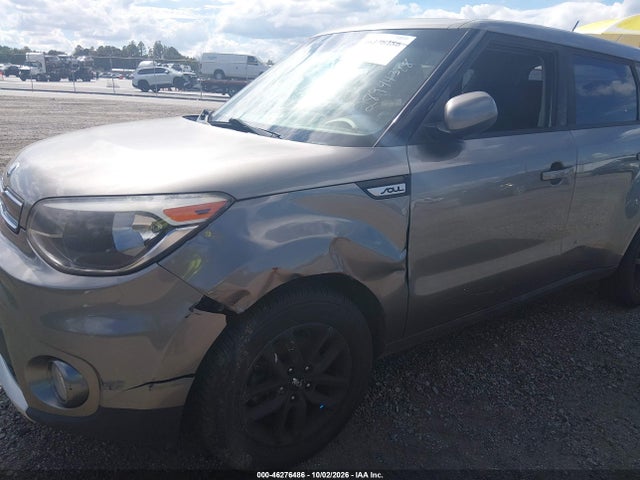 46276486 :رقم المزاد ، KNDJP3A51J7528067 vin ، 2018 Kia Soul + مزاد بيع