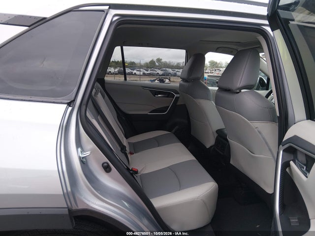2025 Toyota Rav4 Xle Premium მანქანა იყიდება აუქციონზე, vin: 2T3C1RFV9SC317051, აუქციონის ნომერი: 46276501