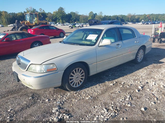 Продаж на аукціоні авто 2005 Lincoln Town Car Signature, vin: 1LNHM81W15Y626072, номер лоту: 46276636