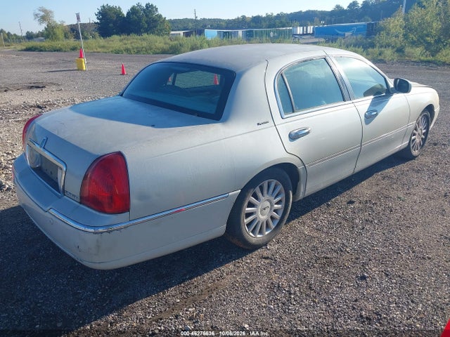 Продаж на аукціоні авто 2005 Lincoln Town Car Signature, vin: 1LNHM81W15Y626072, номер лоту: 46276636