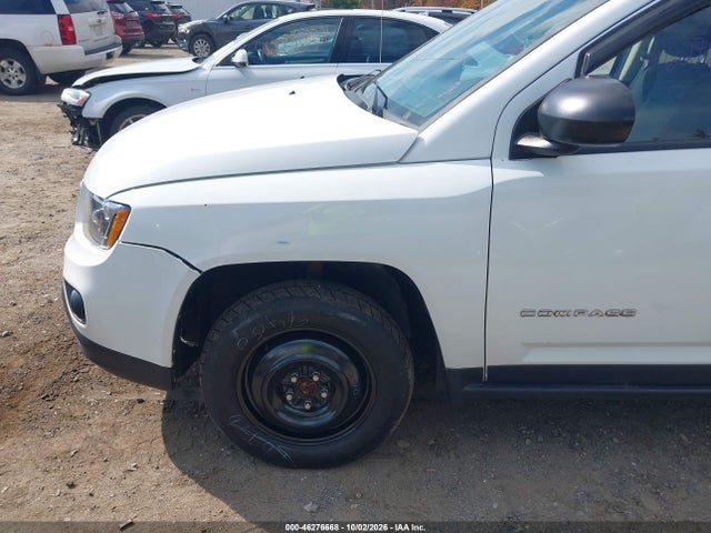 2015 Jeep Compass Sport მანქანა იყიდება აუქციონზე, vin: 1C4NJDBB1FD316792, აუქციონის ნომერი: 46276668