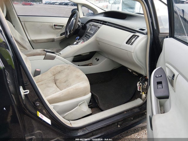 2015 Toyota Prius Three მანქანა იყიდება აუქციონზე, vin: JTDKN3DU8F0400857, აუქციონის ნომერი: 46276673