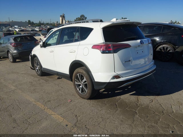 JTMWFREVXJJ732049 Toyota Rav4 Xle