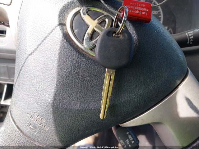 46276856 :رقم المزاد ، 2T1BU4EE8DC057325 vin ، 2013 Toyota Corolla Le مزاد بيع